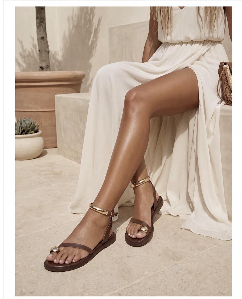Sandalias Planas Marrón con Detalles Dorados para Mujer | Sandalias Romanas