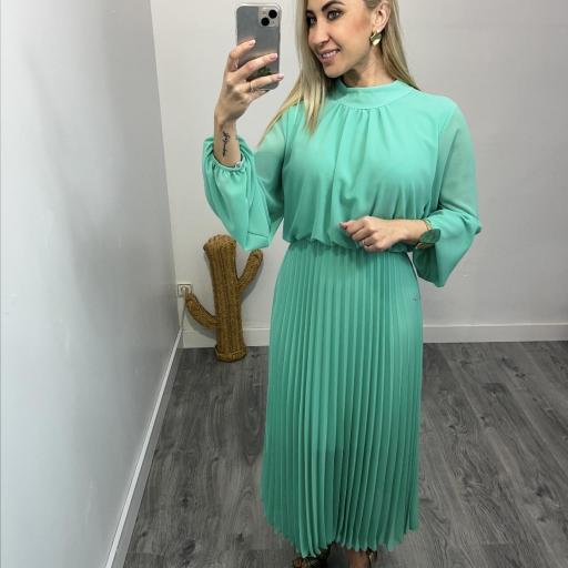 Vestido Midi Plisado verde agua para Invitadas