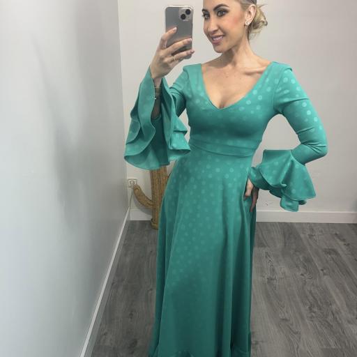 Bata Rociera de Lunares con Escote en V y Tejido Elástico Agua Marina