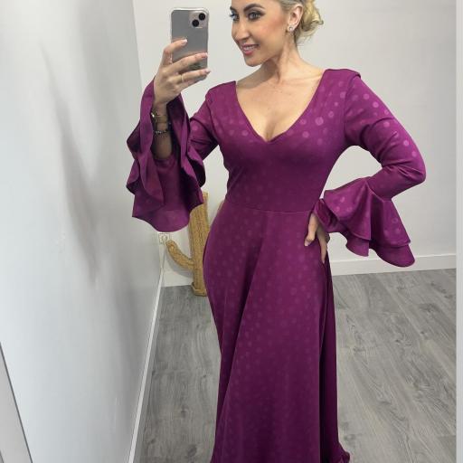 Bata Rociera de Lunares con Escote en V y Tejido ElásticO Buganvilla 