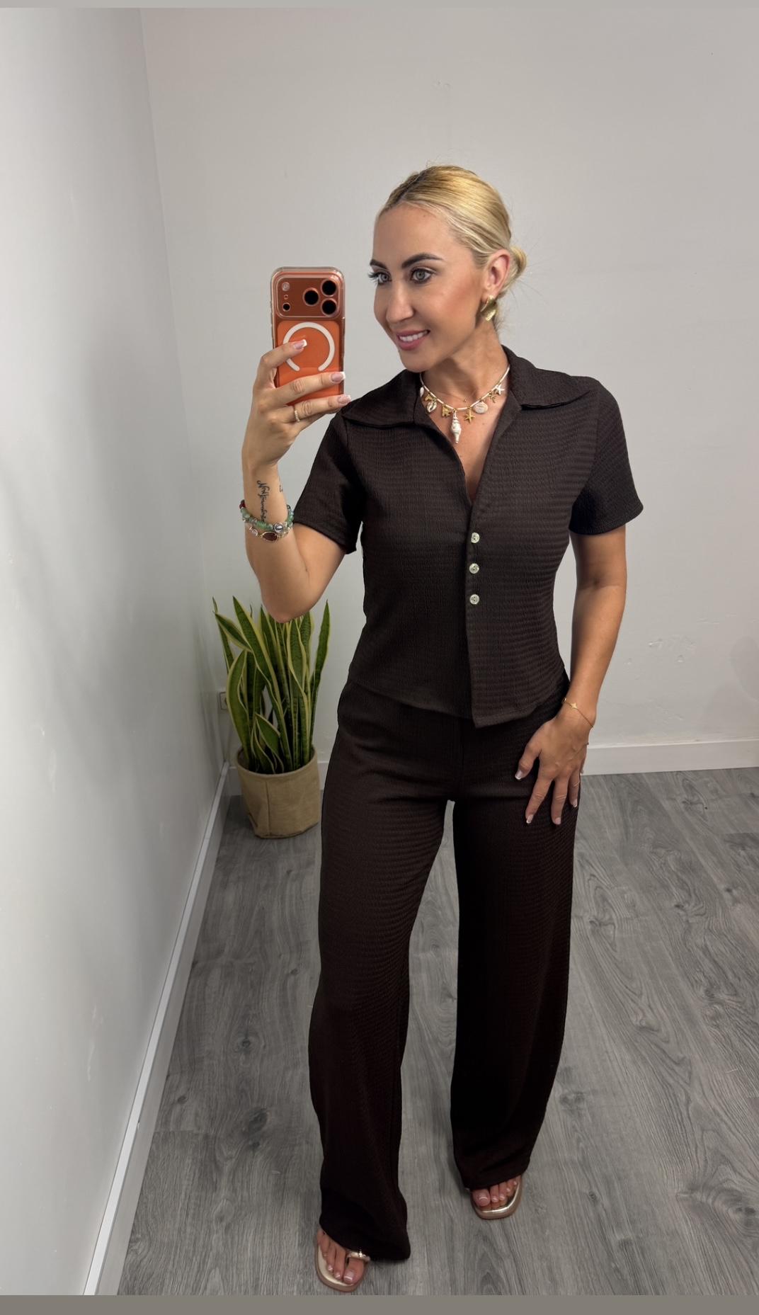 Conjunto Maldiva Mujer Camisa y Pantalón Texturizado Marrón