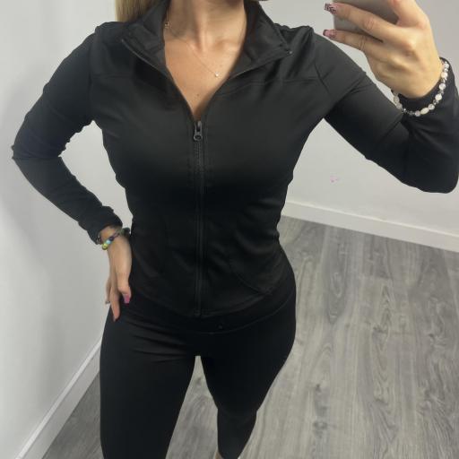 Conjunto Deportivo Push Up Mujer – Diseño Moldeador y Estilo Premium negro [2]