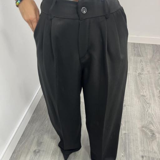 Pantalón Palazzo Negro de Cintura Alta [1]