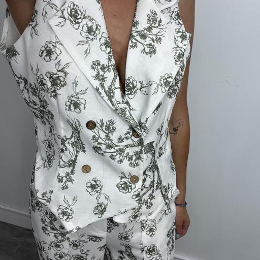 Conjunto Mujer Chaleco y Pantalón Elkyn [2]