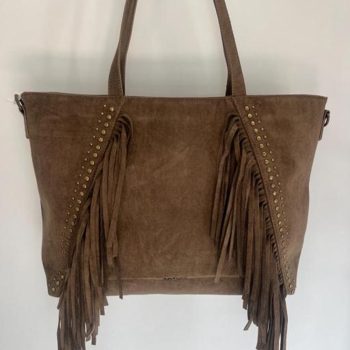 Bolso de ante con flecos y letra bordada dorada Personalizado [1]