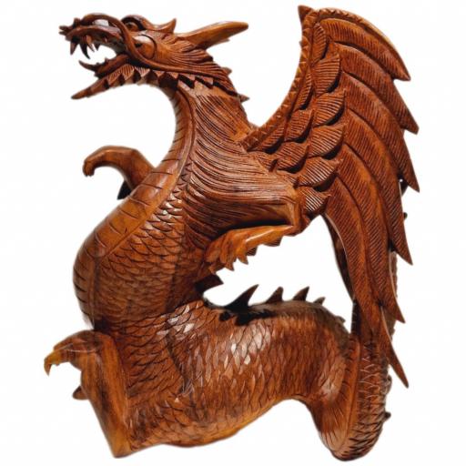 Dragón con alas de madera