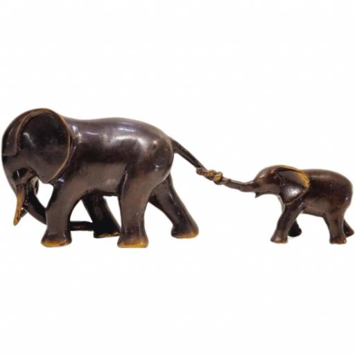 Elefante de bronce con hijo [1]