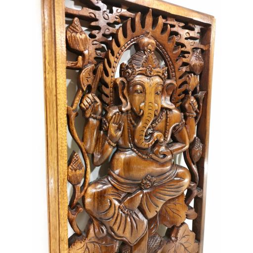 Plafón de Ganesha tallado en madera [1]