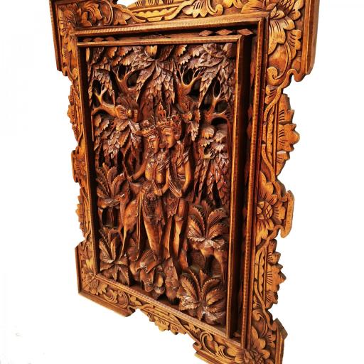 Plafón de Ramayana tallado en madera [1]