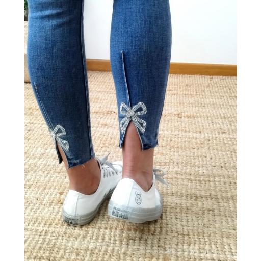 Jeans Low waist laço brilho [3]