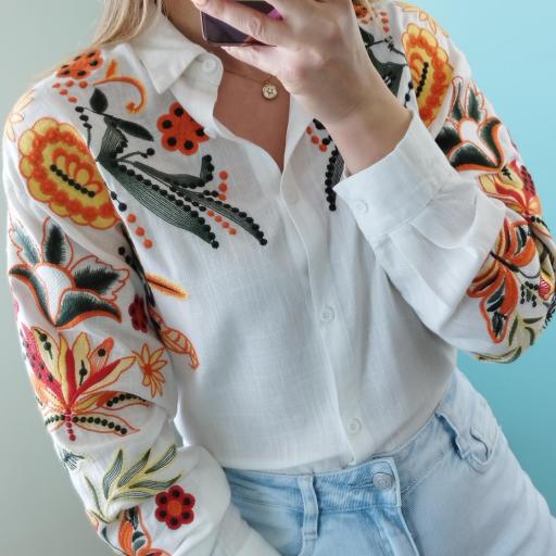 Blusa linho bordada [2]