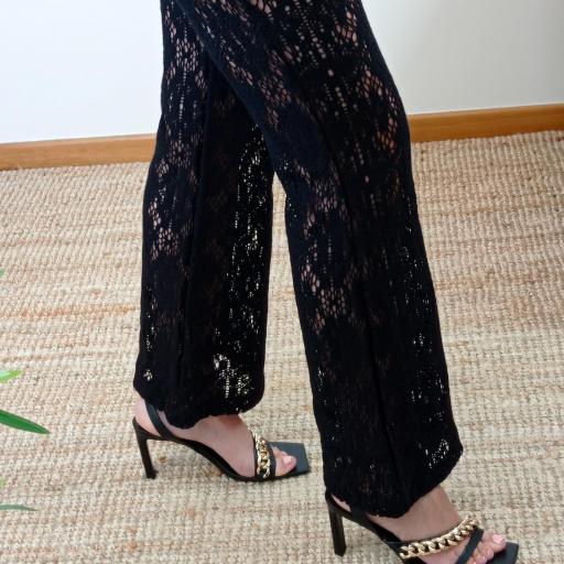 Calça Preta Crochet [1]