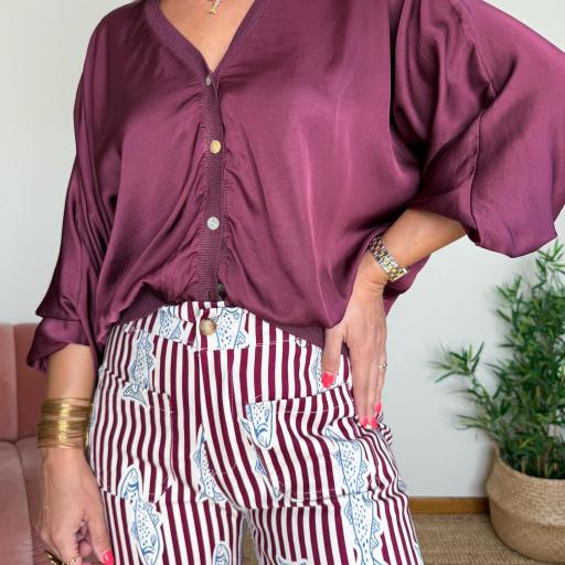 Blusa/casaco acetinado bordô