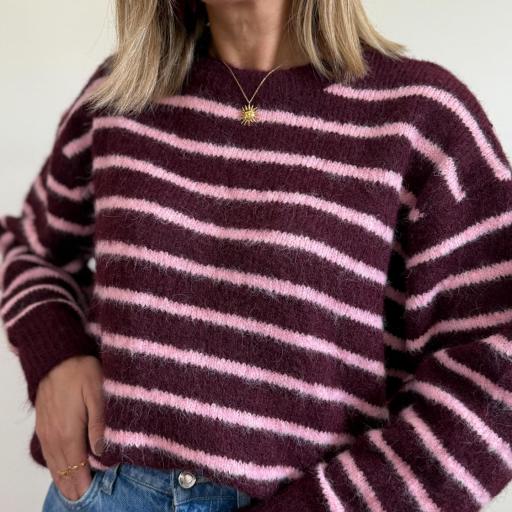 Camisola bordô e rosa