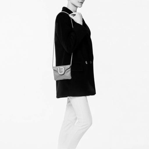 Bolso Negro  [2]