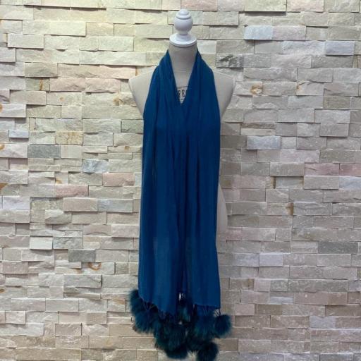 Bufanda cashmere lisa azul con pompones naturales [1]