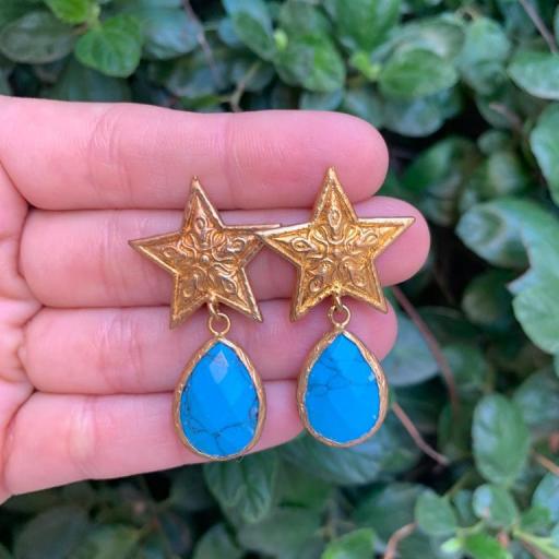 Pendientes de estrellas doradas con lágrima azul Made in Mare