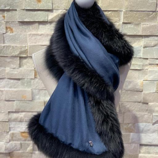 Bufanda cashmere azul marino ribeteada en pelo natural al tono [0]