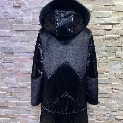 Abrigo largo waterproof y piel Alcántara negro bolsillo vertical [1]