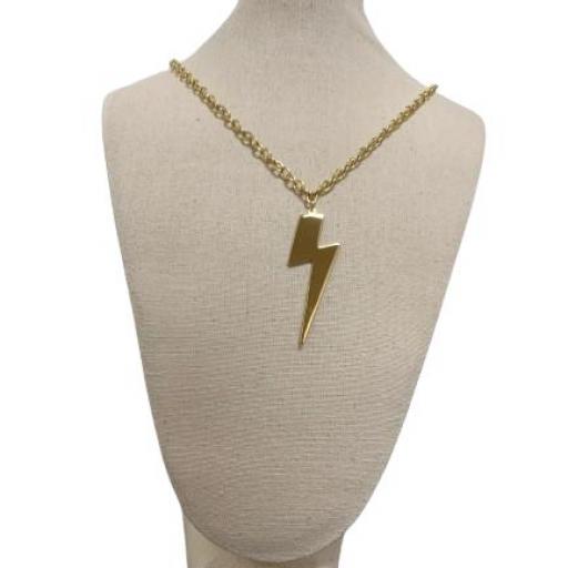 Collar de acero rayo largo dorado [0]