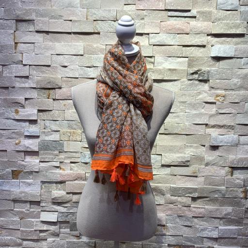 Pañuelo estampado geométrico marrón y naranja [0]
