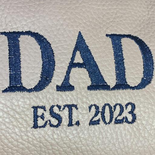 Neceser piel beige "DAD est. 2023" [1]