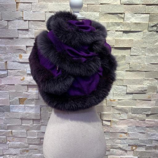 Bufanda cashmere morado con ribete de pelo natural