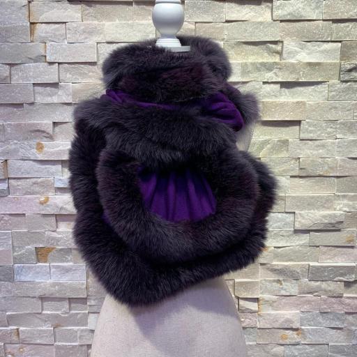 Bufanda cashmere morado con ribete de pelo natural [2]