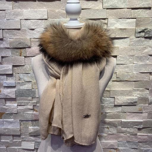 Bufanda cashmere beige con cuello de pelo natural [0]