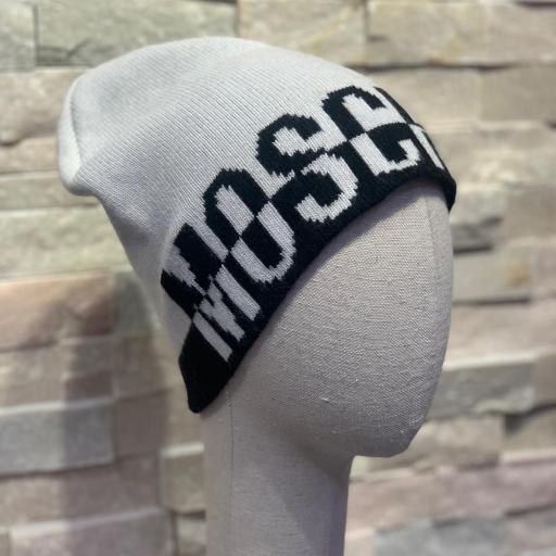 Gorro de Moschino blanco y negro