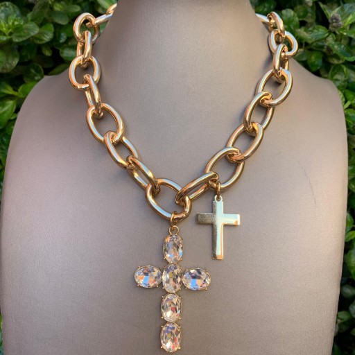 Collar cadena de eslabón grande dorada con cruz de Swarovski blanco y cruz de acero