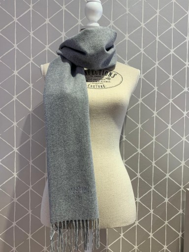 Bufanda Moschino gris logo bordado