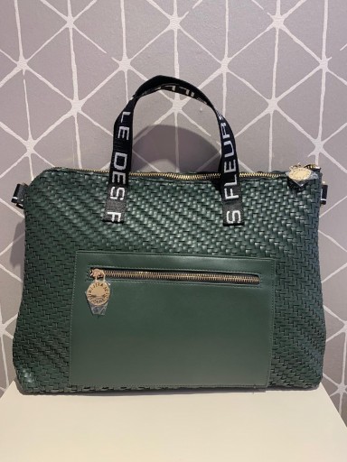Bolso La Fille des Fleurs maletín ecopiel trenzado verde