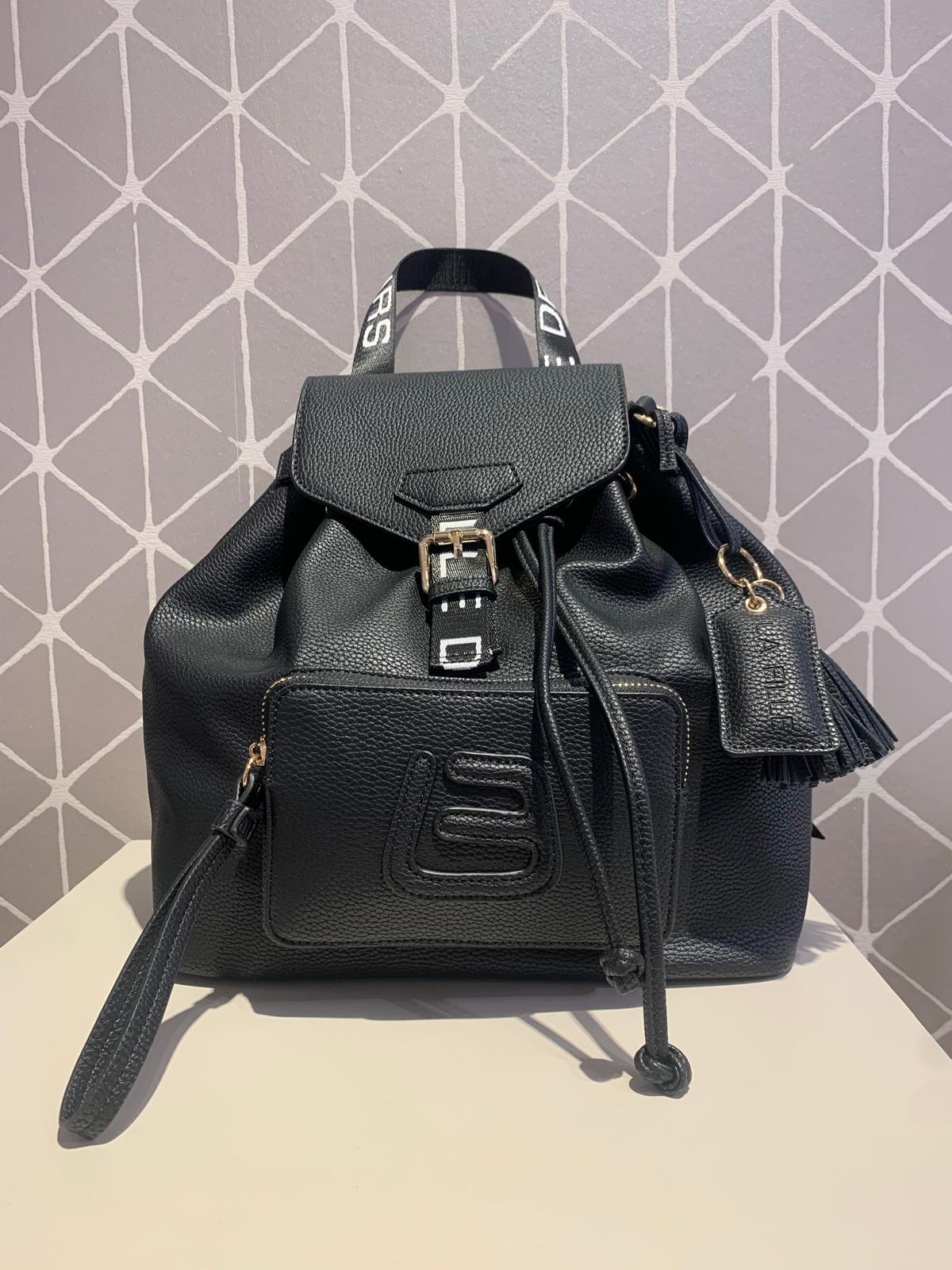 Mochila Negra La Fille ecopiel