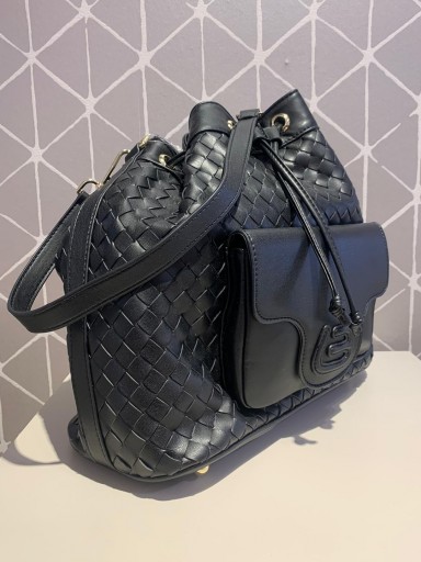 Bolso La Fille des Fleurs ecopiel trenzado negro [1]