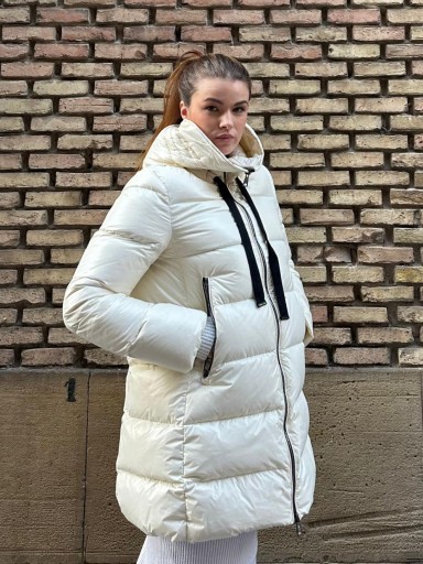 Abrigo plumífero blanco cordónes Emma&Gaia