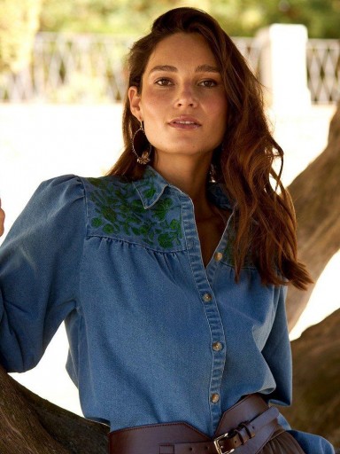 Camisa vaquera bordado verde Latido