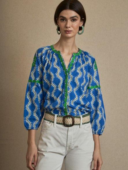 Camisa ondas azul bordada