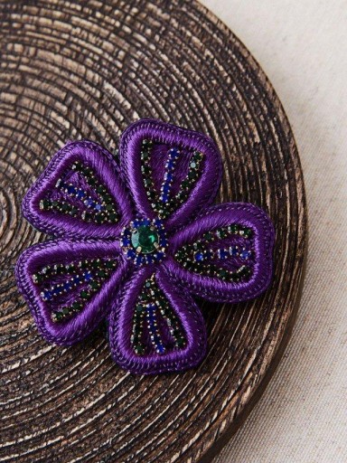 Broche flor morada Latido