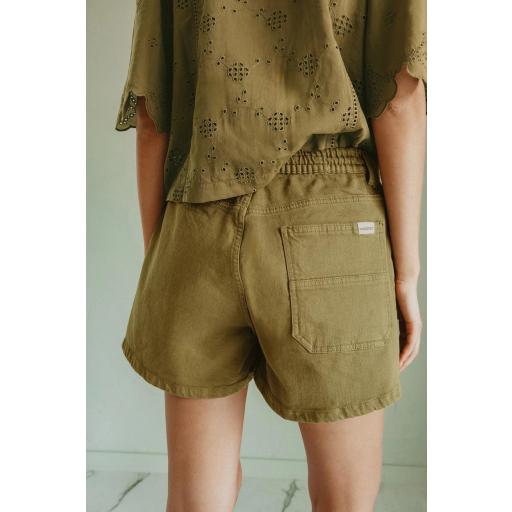 SHORT CINTURA ENGOMADA CORDÓN  [2]