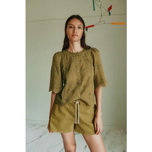 SHORT CINTURA ENGOMADA CORDÓN  [0]