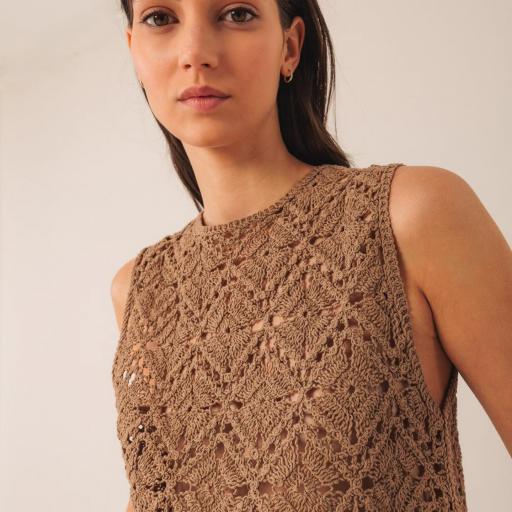 TOP ABOTONADO CROCHET