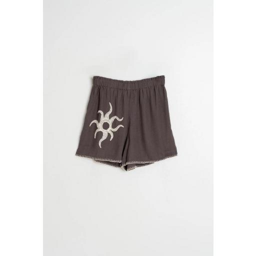 PANTALÓN SHORT ENGOMADO  [3]