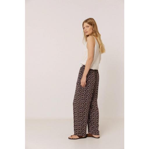 PANTALÓN ESTAMPADO FLUIDO  [3]