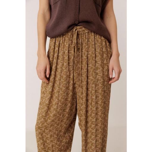 PANTALÓN ESTAMPADO FLUIDO  [1]