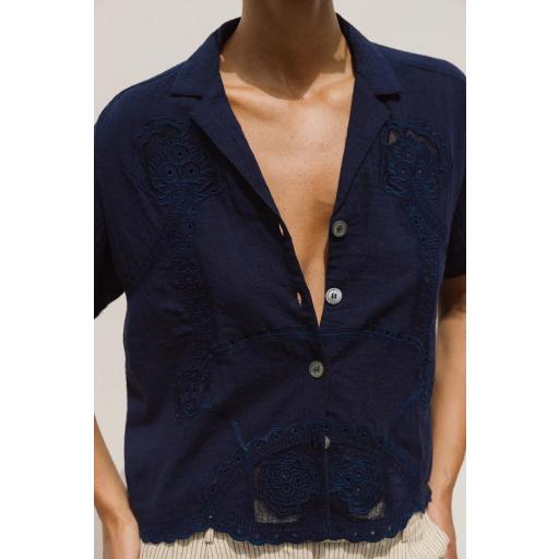 CAMISA BORDADOS PERFORADAS  [2]