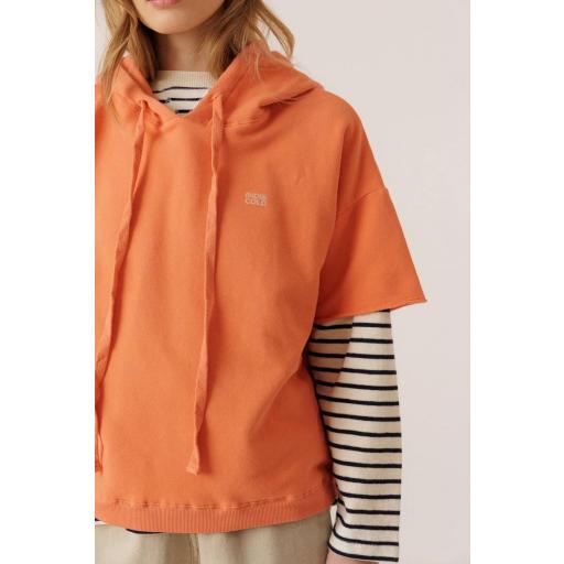 SUDADERA CON CAPUCHA MANGA CORTA