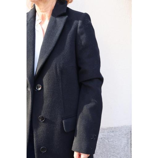 ABRIGO CLÁSICO NEGRO LANA  [1]