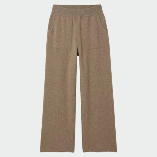 PANTALÓN CROP CON CASHMERE [3]