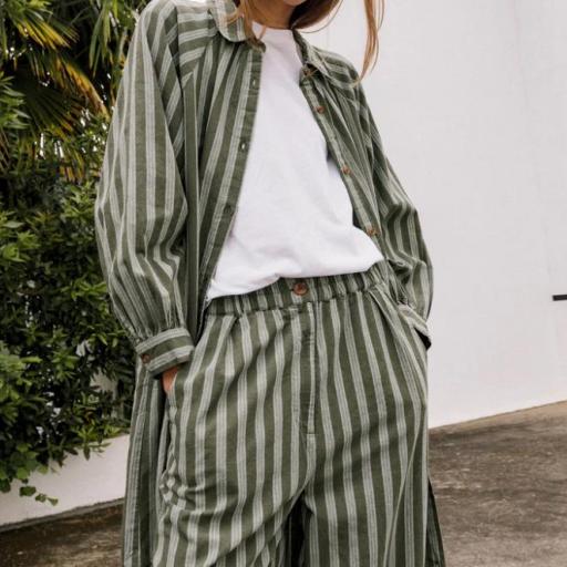 PANTALÓN BAGGY ENGOMADO  [1]